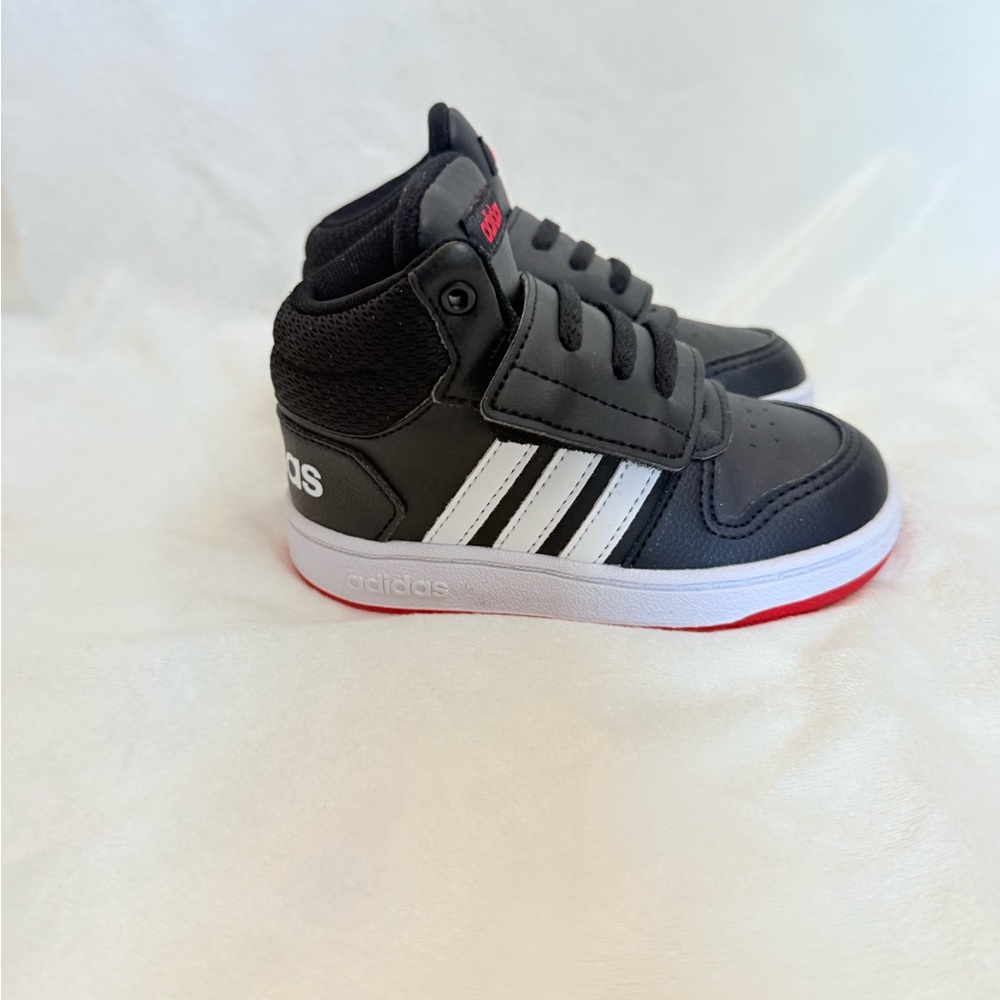 Adidas Original Hoops MID 2.01 FY9291 Toddler size 8